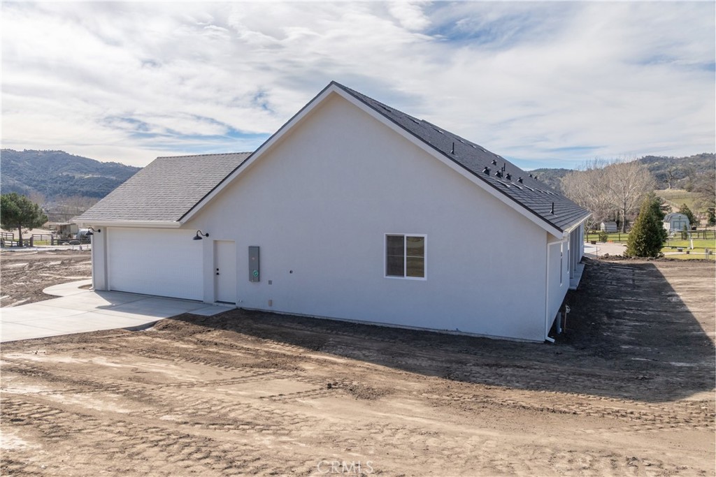 24401 Oaktree Court Tehachapi, CA 93561 - Photo 32 of 49 Gallery Image 32