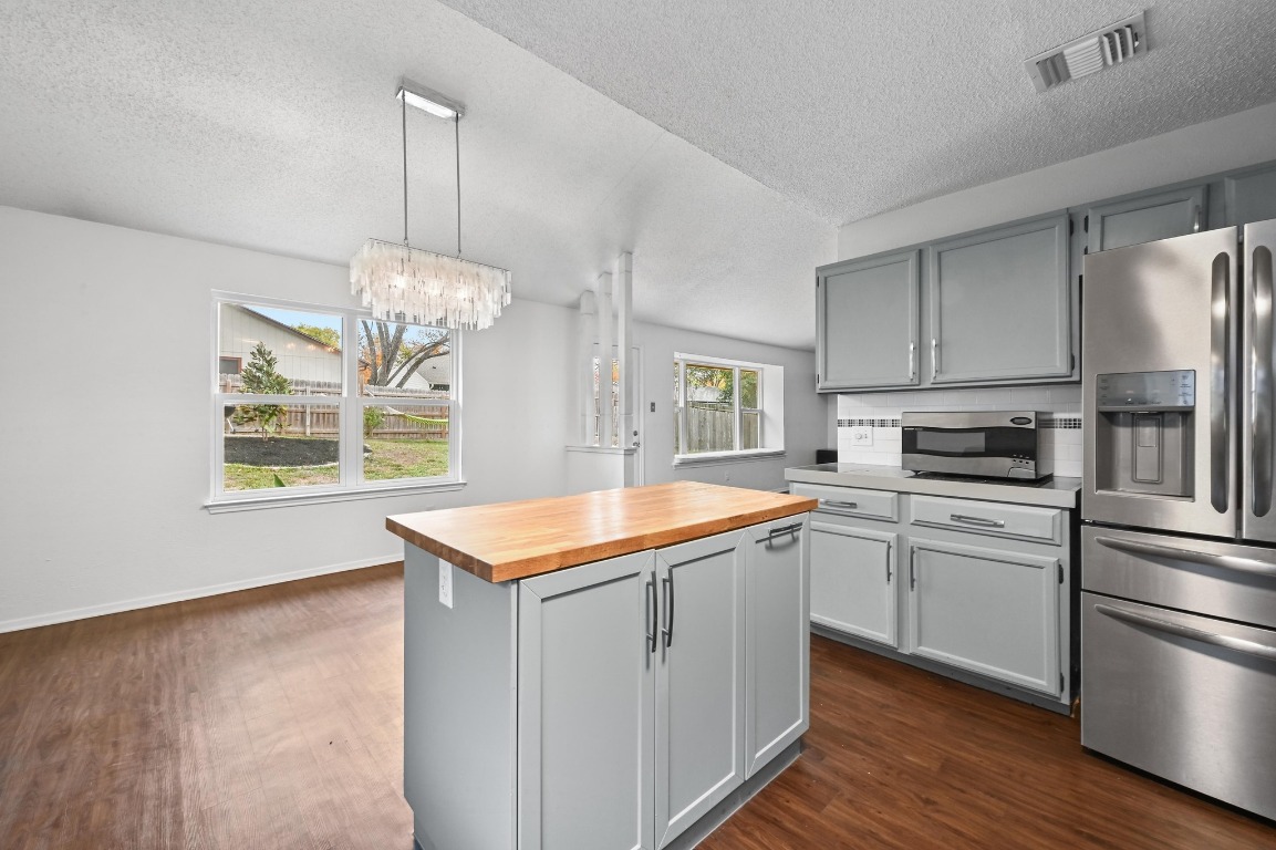 7811 Finch Trail Austin, TX 78745 - Photo 15 of 25