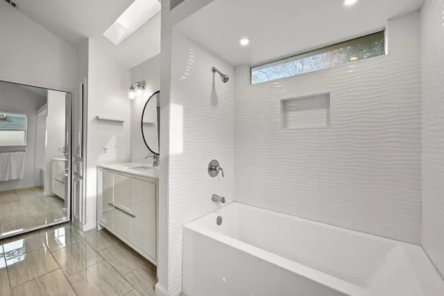 $2,800 | 7811 Finch Trail, Austin, TX 78745