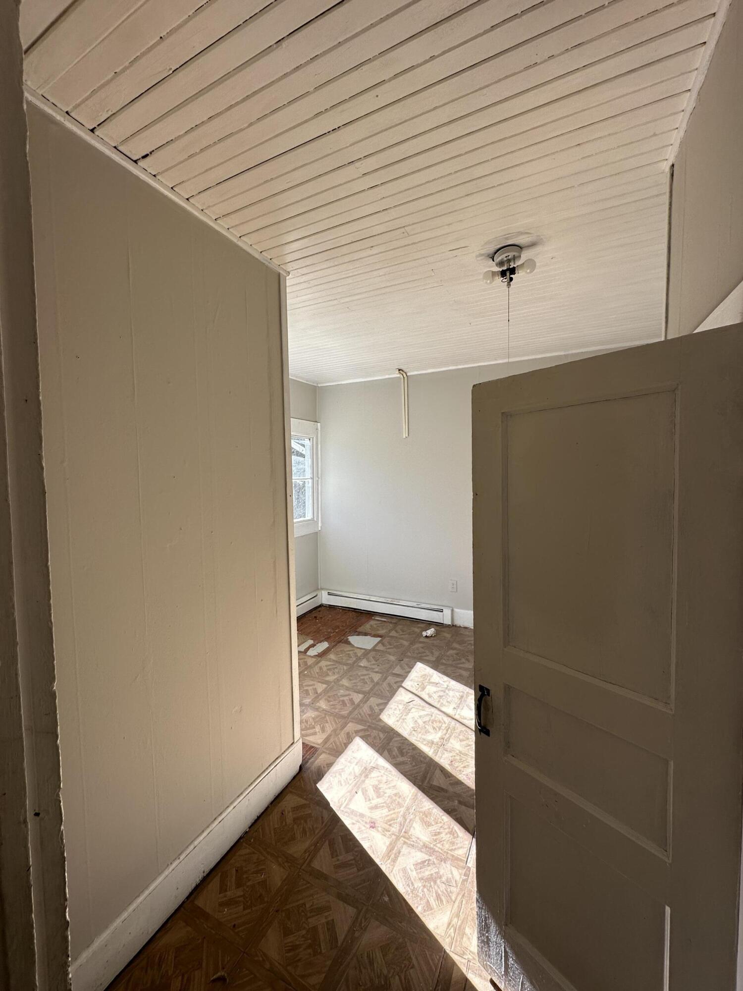 579-581 Botetourt Road Fincastle, VA 24090 - Photo 21 of 30 a view of bathroom