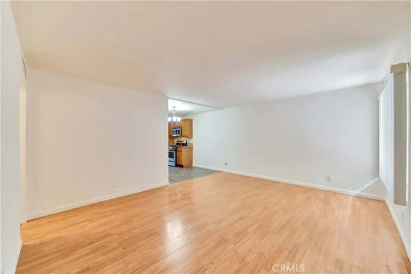 $299,900 | 21219 Roscoe Boulevard, Unit 111, Canoga Park, CA 91304