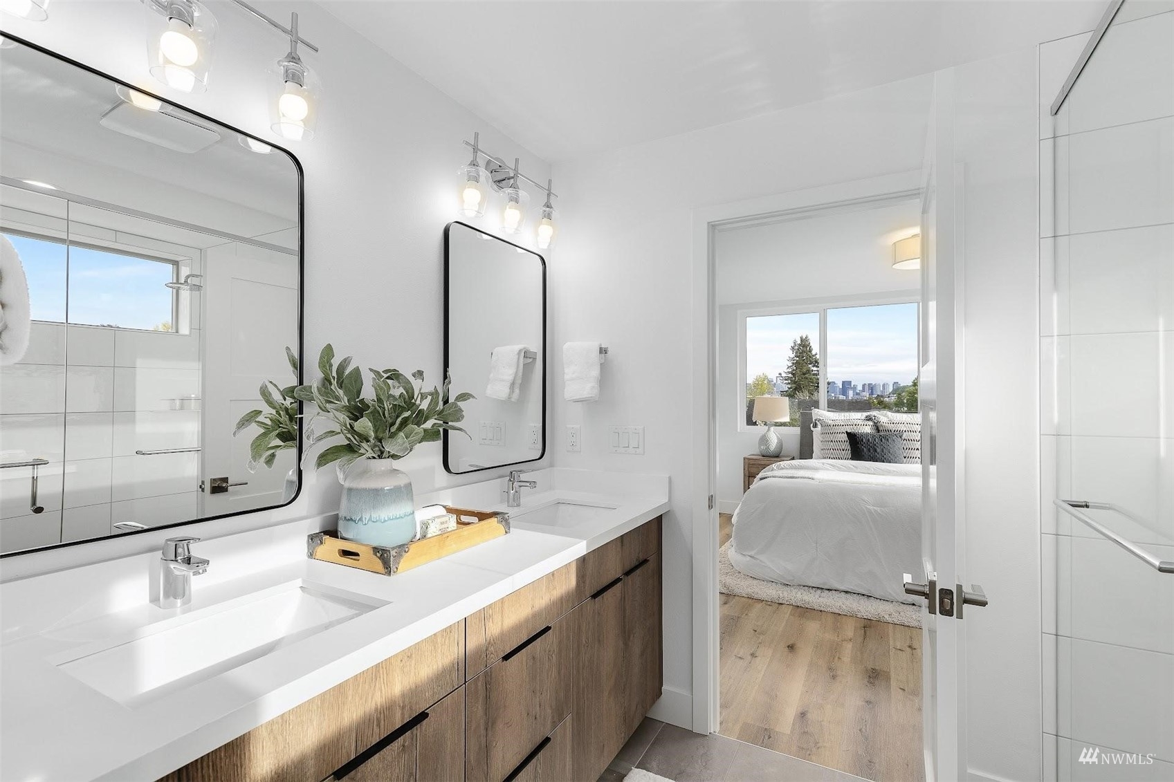4132 Midvale Avenue North Seattle, WA 98103 - Photo 11 of 22 Gallery Image 11