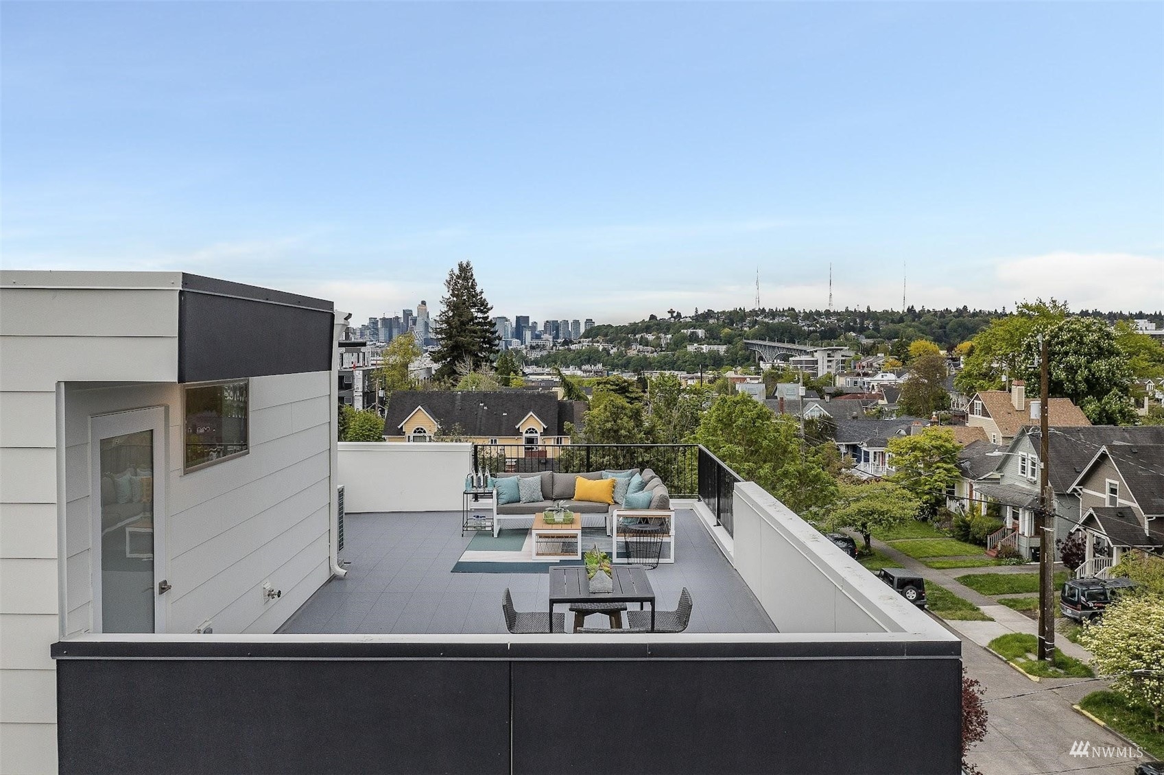 4132 Midvale Avenue North Seattle, WA 98103 - Photo 21 of 22 Gallery Image 21