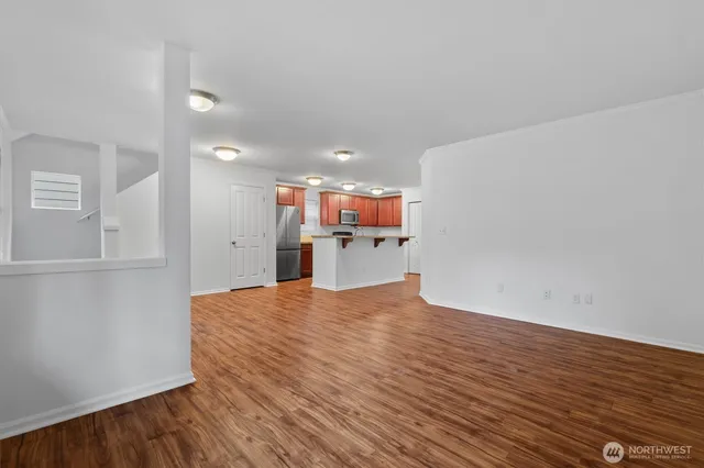 a view of empty room with window