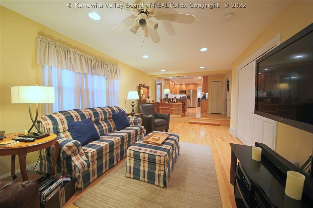 5319 Bentbrook Road Charleston, WV 25313 - Photo 8 of 29 Gallery Image 8