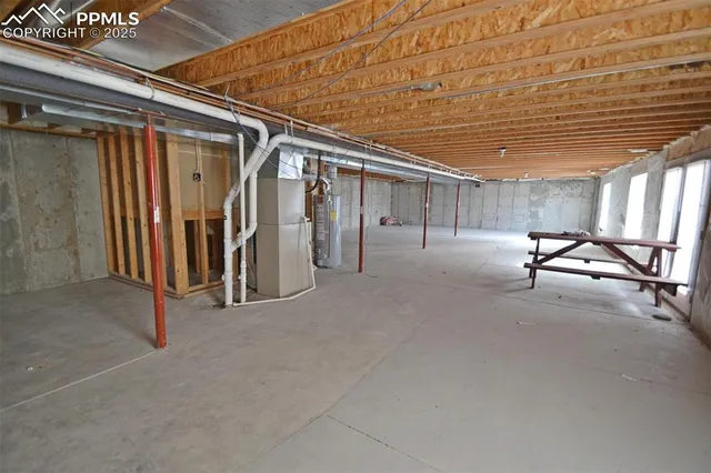 a view of a backyard of the house