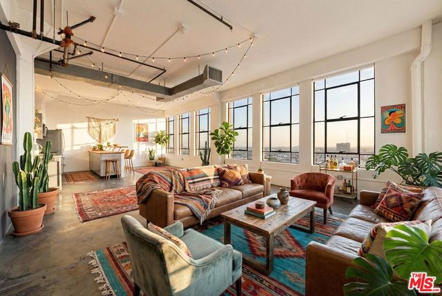 $699,000 | 315 East 8th Street, Unit 1102, Los Angeles, CA 90014