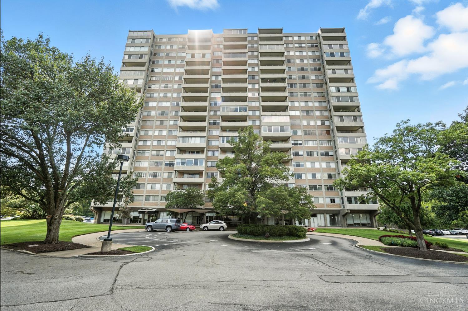 2324 Madison Road, Unit 1709 Cincinnati, OH 45208 - Photo 1 of 93 Gallery Image 1