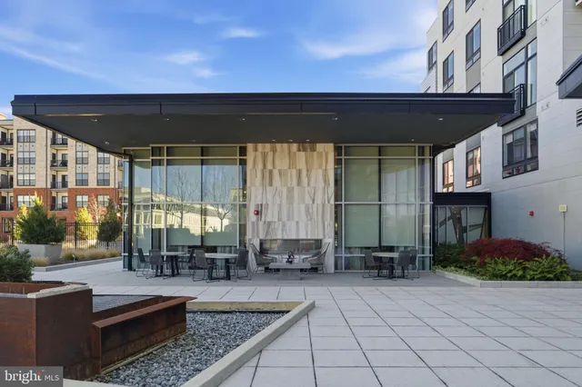 $380,000 | 145 Riverhaven Drive, Unit 428, Oxon Hill, MD 20745