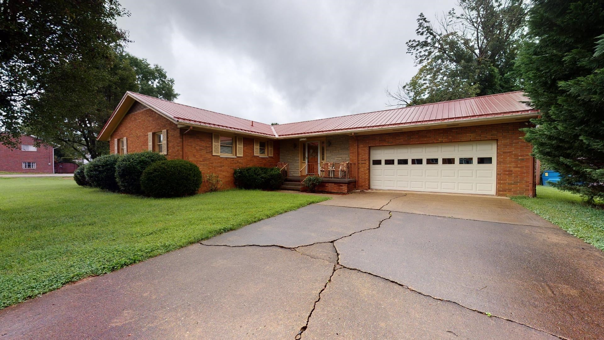 6320 East Pea Ridge Road Huntington, WV 25705 - Photo 1 of 29 Gallery Image 1