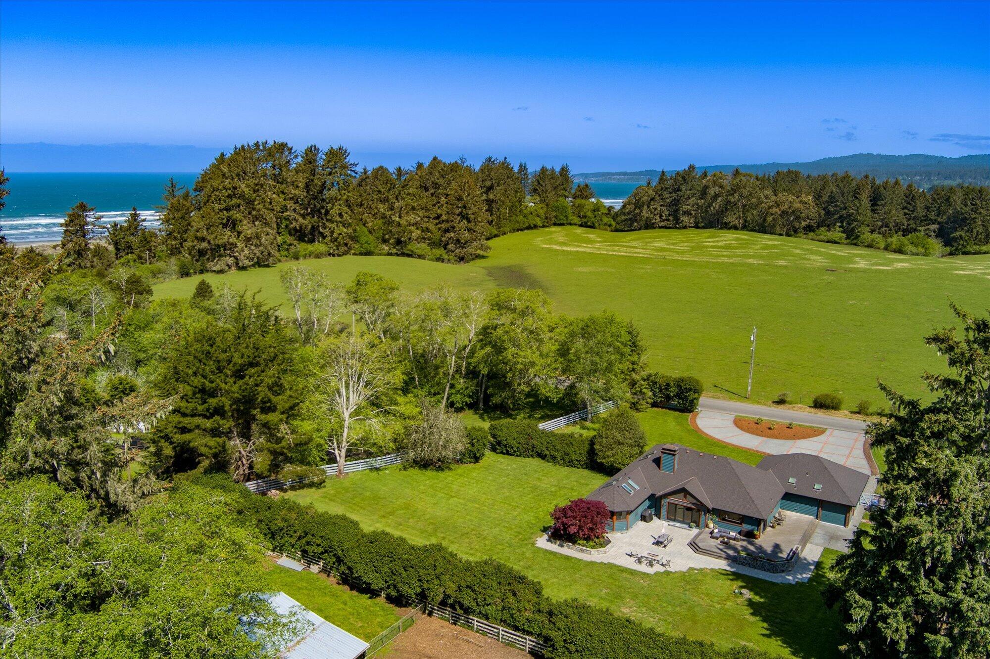 1300 Clam Beach Road McKinleyville, CA 95519 - Photo 6 of 116