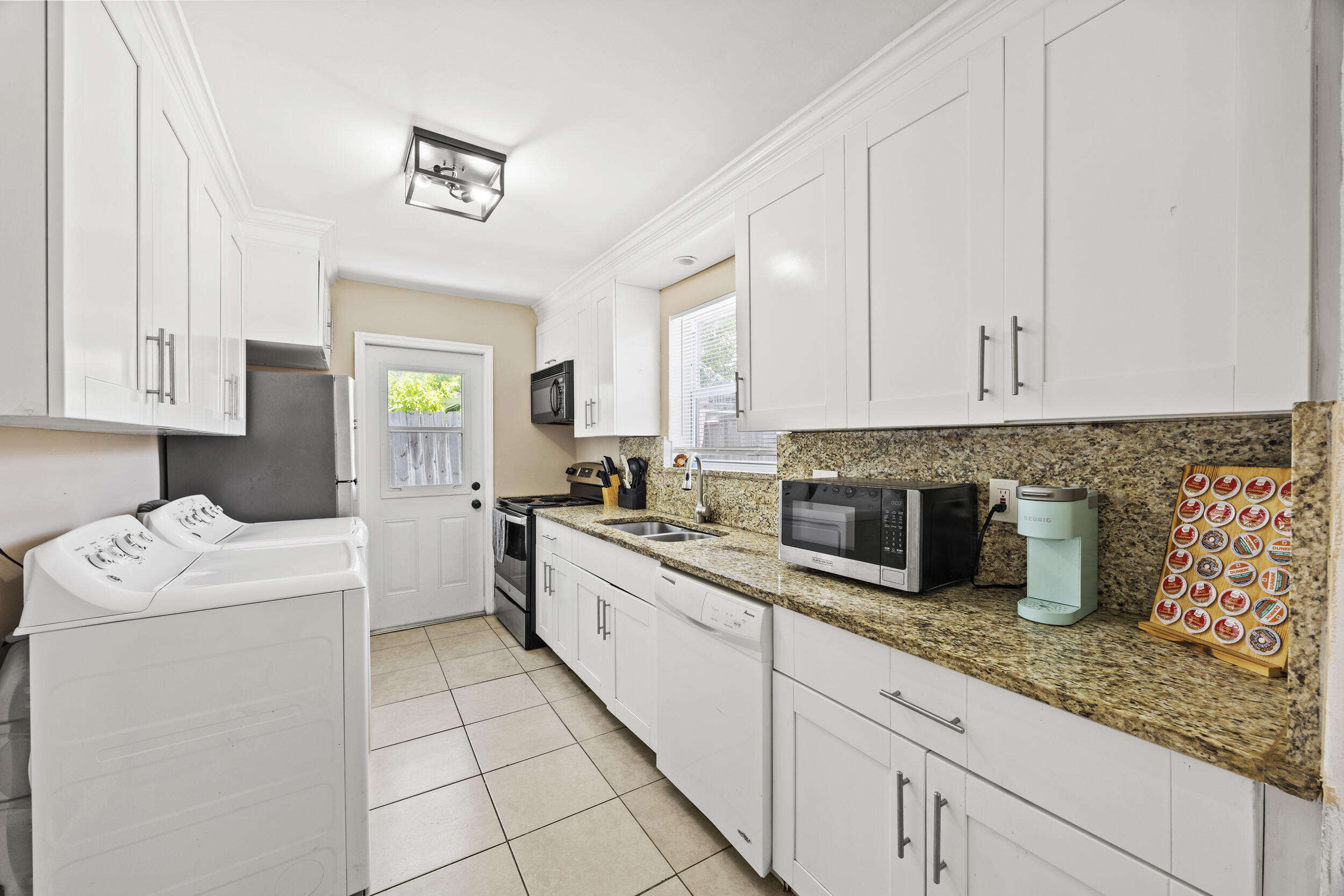 301 Southridge Road Delray Beach, FL 33444 - Photo 9 of 27 453a5643