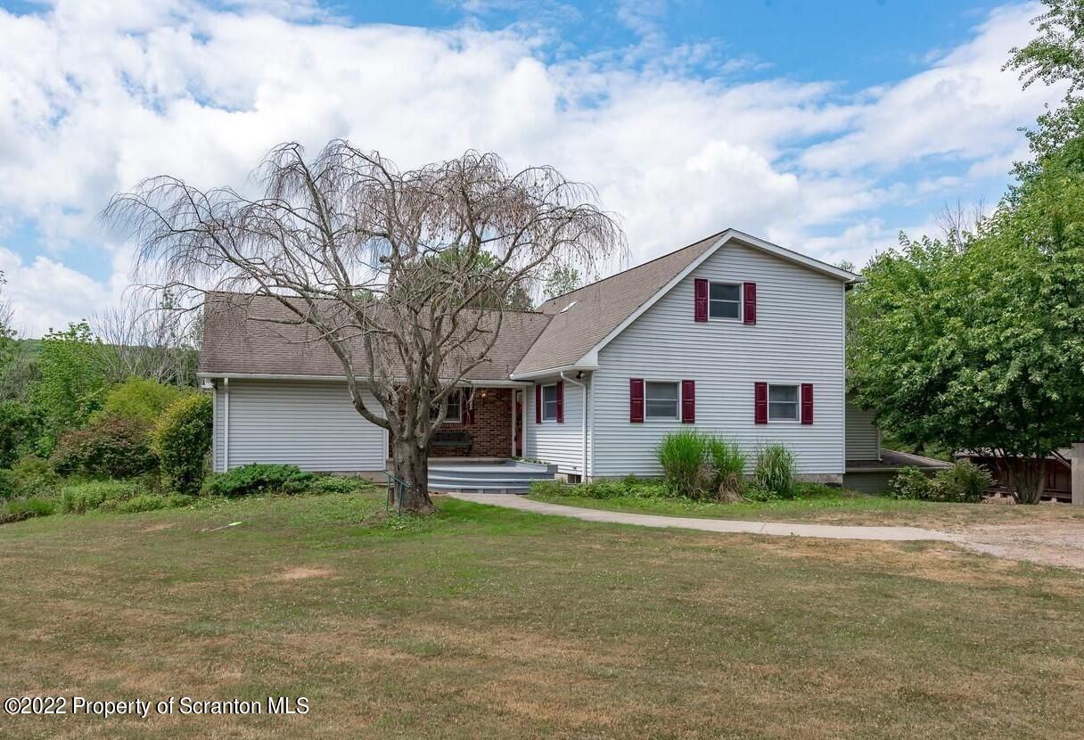 1541 Demunds Road Dallas, PA 18612 - Photo 1 of 33 Gallery Image 1