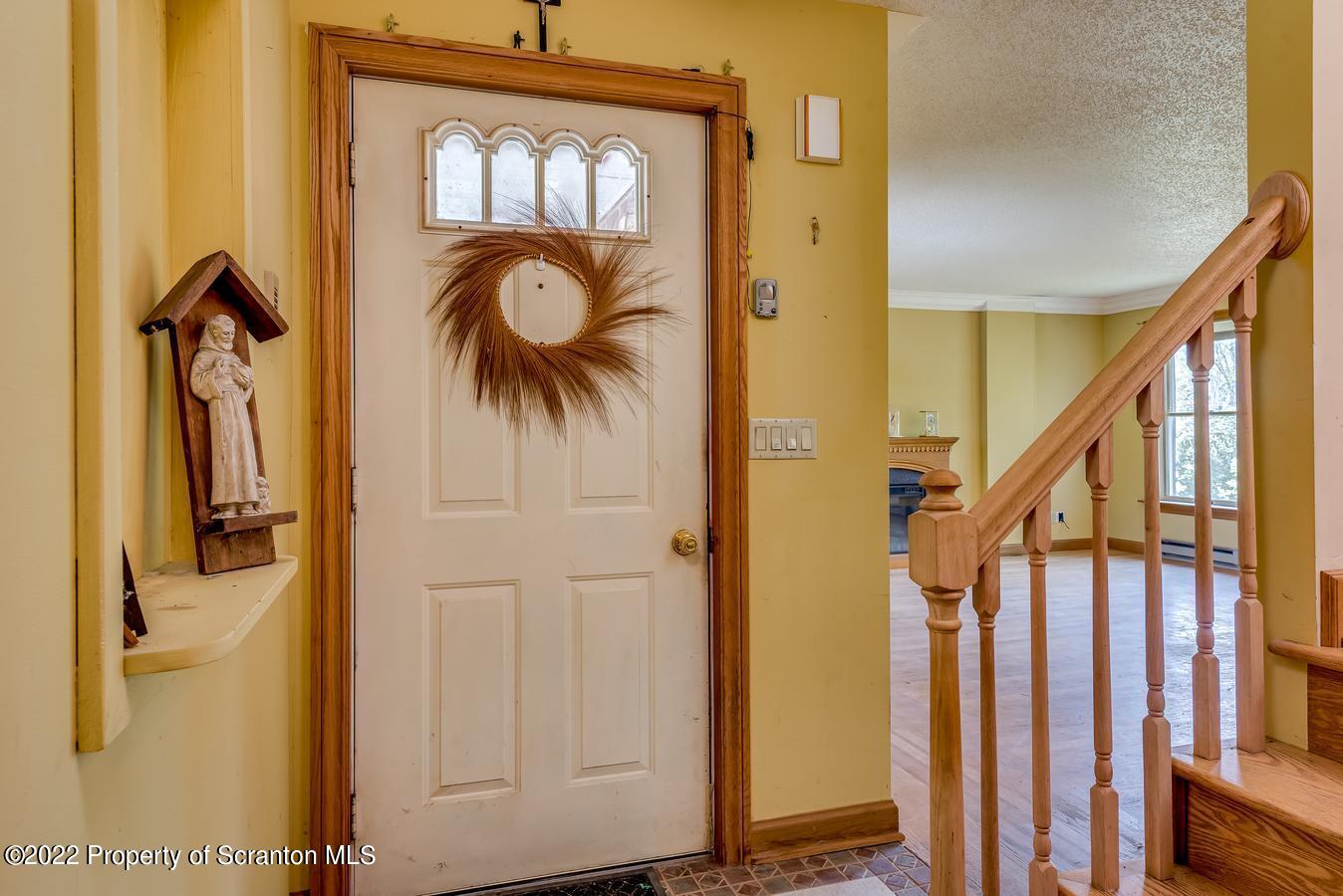 1541 Demunds Road Dallas, PA 18612 - Photo 19 of 33 Gallery Image 19