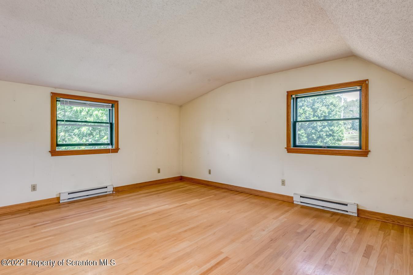 1541 Demunds Road Dallas, PA 18612 - Photo 21 of 33 Gallery Image 21