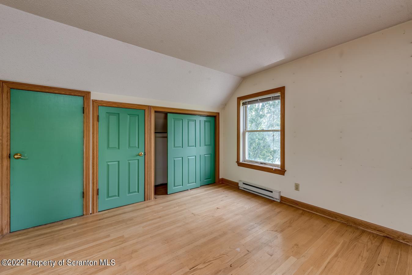 1541 Demunds Road Dallas, PA 18612 - Photo 24 of 33 Gallery Image 24