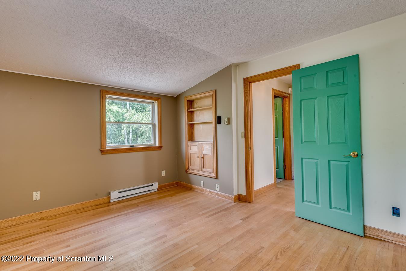 1541 Demunds Road Dallas, PA 18612 - Photo 25 of 33 Gallery Image 25