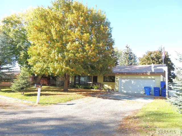 $275,000 | 235 West 6th South, St. Anthony, ID 83445