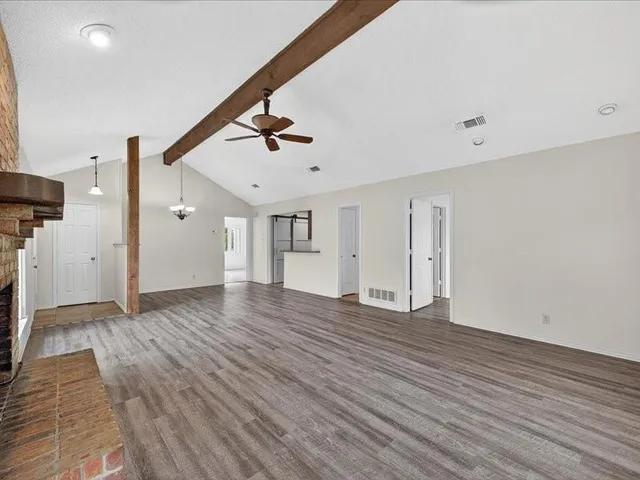 $1,700 | 6218 Tezcuco Court, Granbury, TX 76049