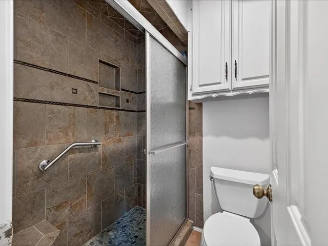 $1,700 | 6218 Tezcuco Court, Granbury, TX 76049