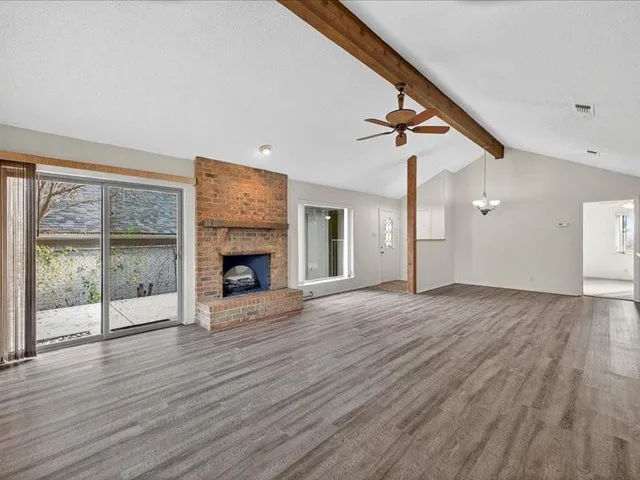 $1,700 | 6218 Tezcuco Court, Granbury, TX 76049