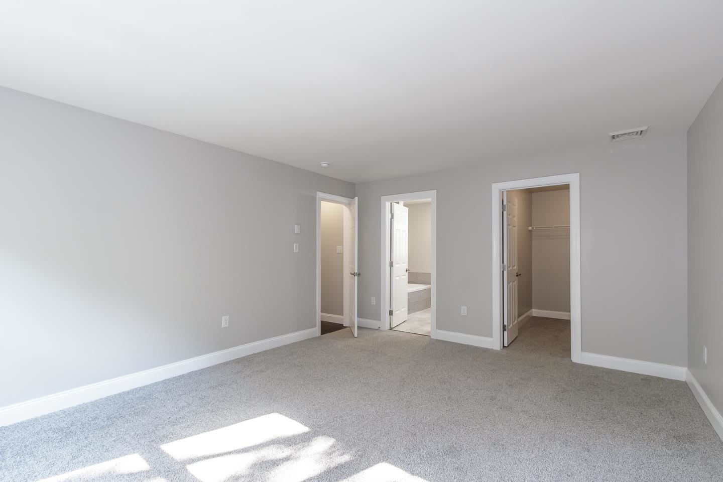 137 Hillcrest Road Litchfield, NH 03052 - Photo 17 of 51 Gallery Image 17