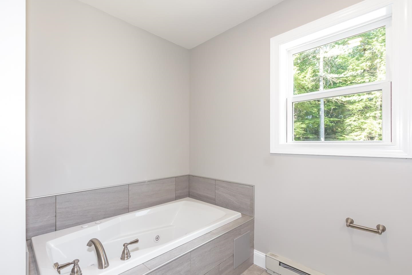 137 Hillcrest Road Litchfield, NH 03052 - Photo 20 of 51 Gallery Image 20