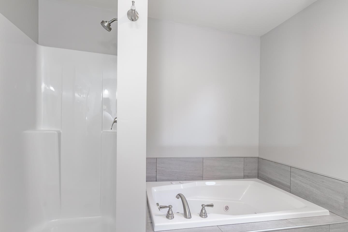 137 Hillcrest Road Litchfield, NH 03052 - Photo 21 of 51 Gallery Image 21