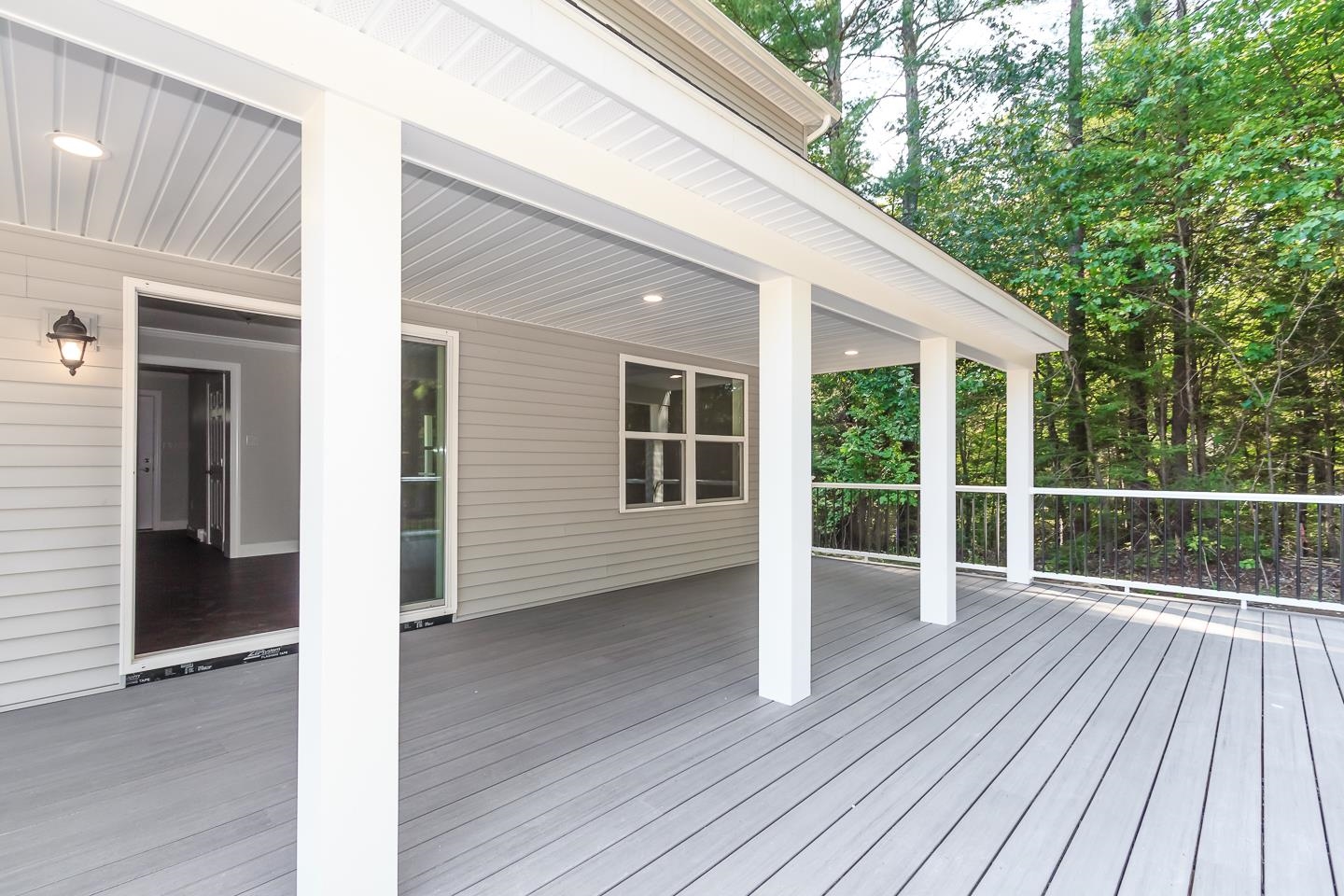 137 Hillcrest Road Litchfield, NH 03052 - Photo 4 of 51 Gallery Image 4