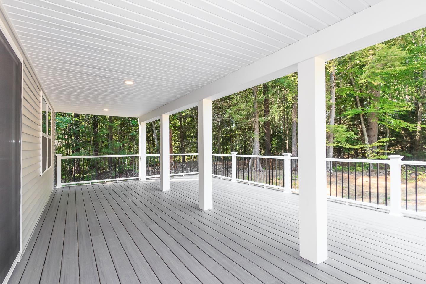 137 Hillcrest Road Litchfield, NH 03052 - Photo 5 of 51 Gallery Image 5