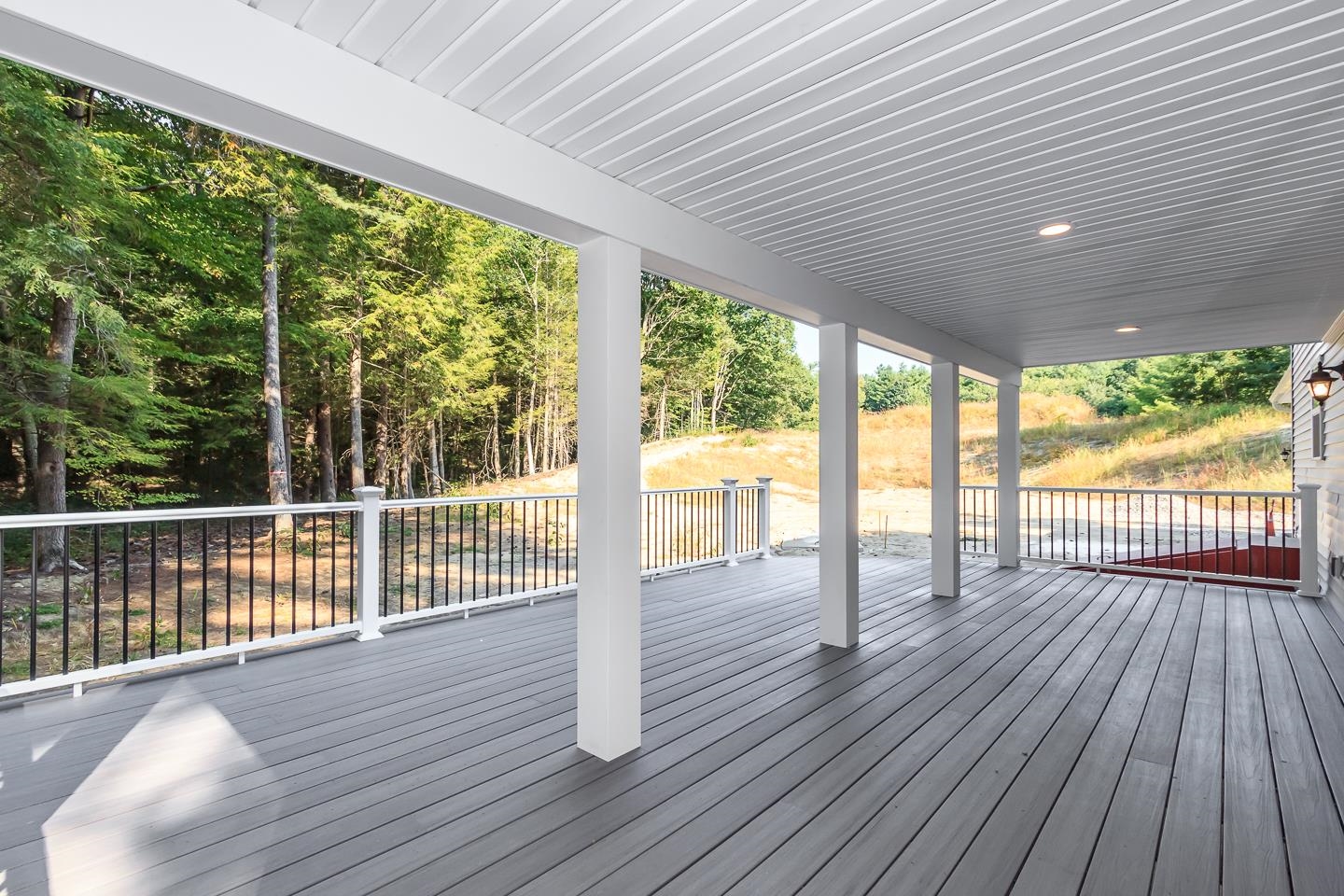 137 Hillcrest Road Litchfield, NH 03052 - Photo 6 of 51 Gallery Image 6