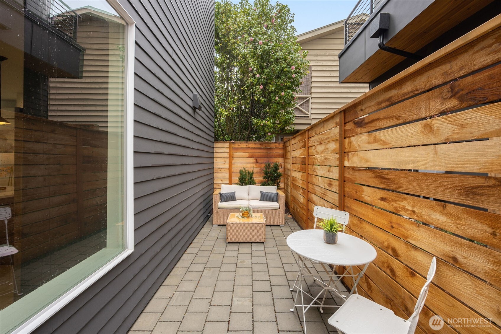 5204 Sand Point Way Northeast Seattle, WA 98105 - Photo 11 of 30