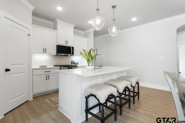 $379,999 | 9256 Villas Court, Tyler, TX 75703