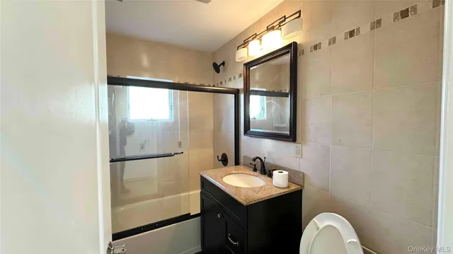 $5,500 | 34 Marksman Lane, Levittown, NY 11756