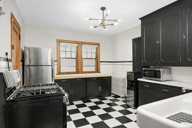 $2,295 | 4304 Beard Avenue South, Unit 2, Minneapolis, MN 55410