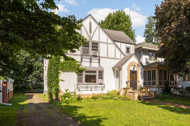 $2,295 | 4304 Beard Avenue South, Unit 2, Minneapolis, MN 55410