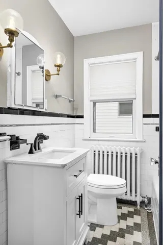 $2,295 | 4304 Beard Avenue South, Unit 2, Minneapolis, MN 55410