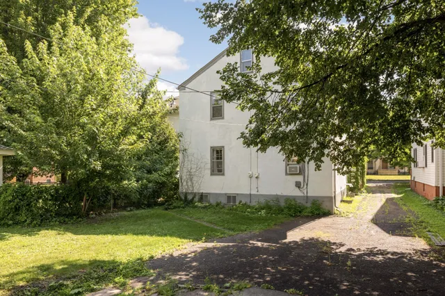 $2,295 | 4304 Beard Avenue South, Unit 2, Minneapolis, MN 55410