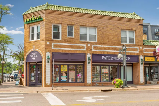 $2,295 | 4304 Beard Avenue South, Unit 2, Minneapolis, MN 55410