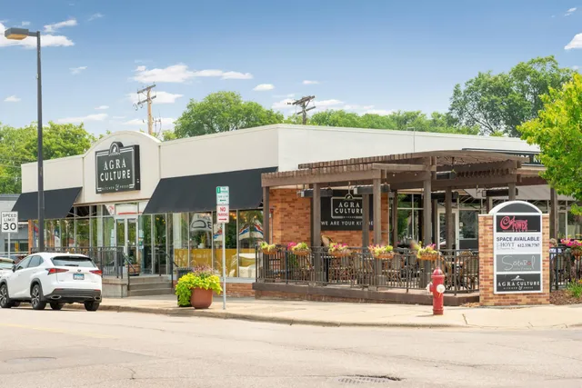 $2,295 | 4304 Beard Avenue South, Unit 2, Minneapolis, MN 55410