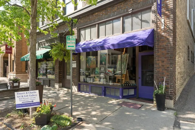 $2,295 | 4304 Beard Avenue South, Unit 2, Minneapolis, MN 55410