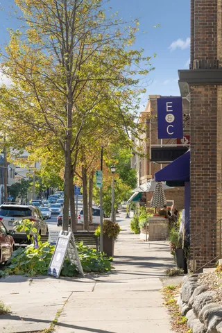 $2,295 | 4304 Beard Avenue South, Unit 2, Minneapolis, MN 55410