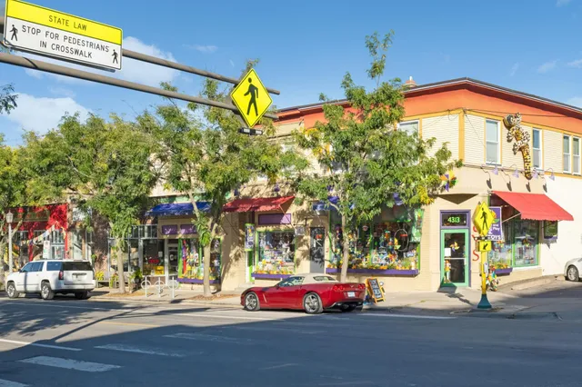 $2,295 | 4304 Beard Avenue South, Unit 2, Minneapolis, MN 55410