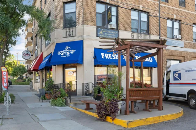 $2,295 | 4304 Beard Avenue South, Unit 2, Minneapolis, MN 55410