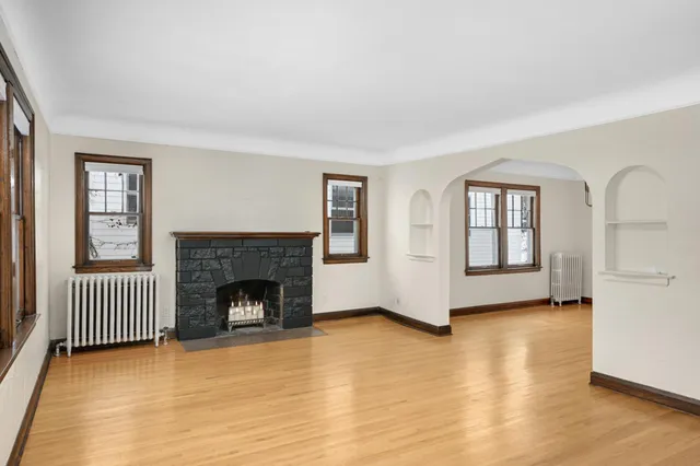 $2,295 | 4304 Beard Avenue South, Unit 2, Minneapolis, MN 55410