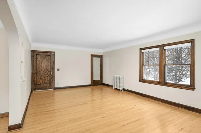 $2,295 | 4304 Beard Avenue South, Unit 2, Minneapolis, MN 55410