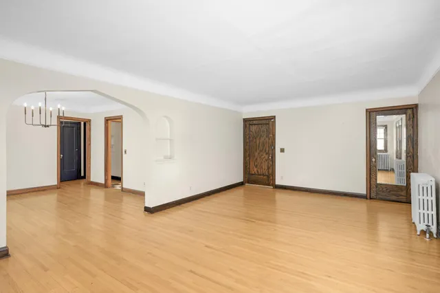 $2,295 | 4304 Beard Avenue South, Unit 2, Minneapolis, MN 55410