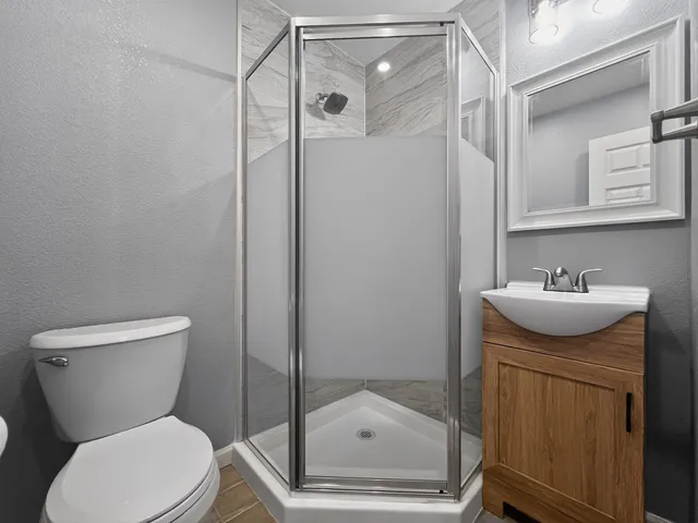 $2,450 | 409 West 18th Street, Unit B, Antioch, CA 94509