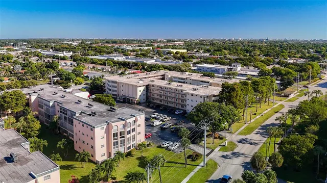 $110,000 | 4211 Northwest 41st Street, Unit 205, Lauderdale Lakes, FL 33319