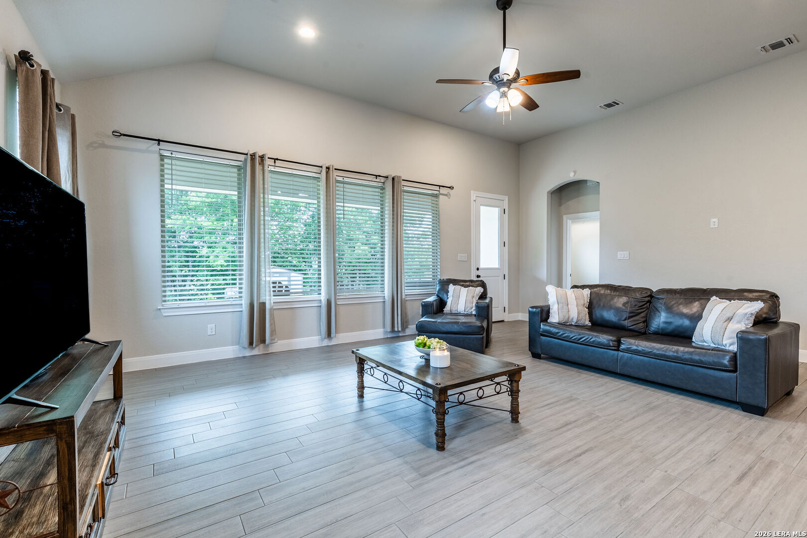 615 Abbott Ridge Converse, TX 78109 - Photo 6 of 22